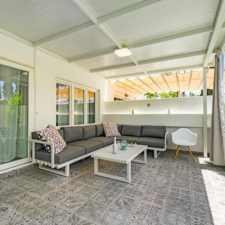 Beautiful In Island Village 阿德耶