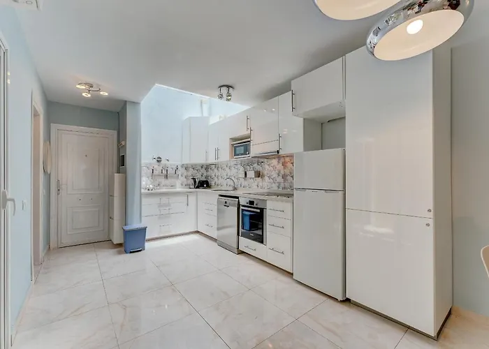 Beautiful In Island Village Apartment *